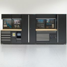 Werkplaatsinrichting voor auto