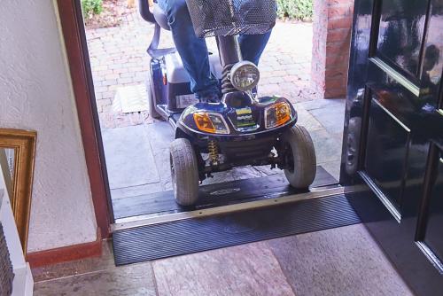 d.rubberen-drempelhulp-scootmobiel_5_0pxd4ghcwcazmsun.jpg