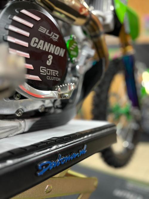 racing-cross-motor-lift.jpg