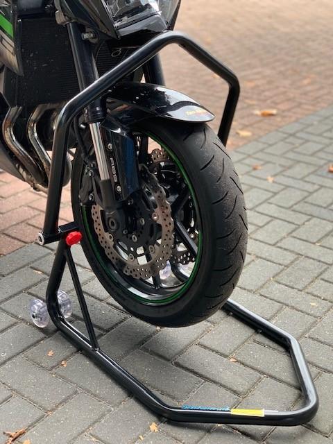 voorwiel-motor-omhoog.jpg