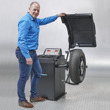 Digitaal motorbanden balanceer apparaat 230V (inclusief adapters)
