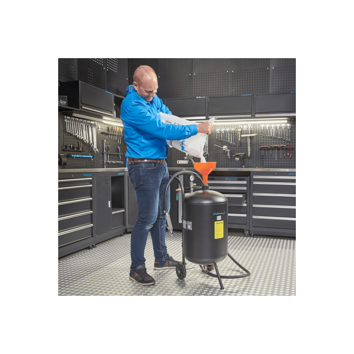 Mobiele straalketel - 45 liter met 5 zakken aluminiumsilicaat-4