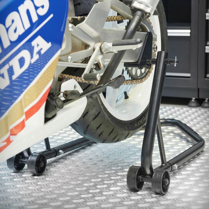 Paddockstand universeel zwart + kettingspray-10