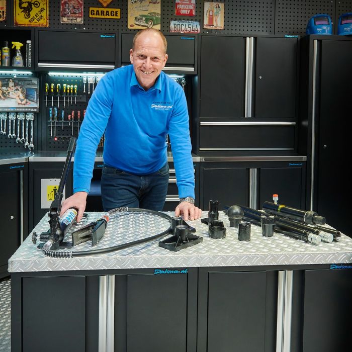 Hydraulische uitdeukset en trekpers-12