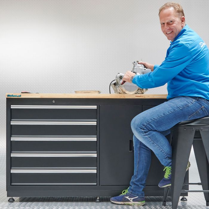 Werkplaatskruk zwart-6