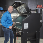 Straalcabine met voordeur en afzuiging - 420 liter-19-thumb