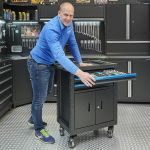Gereedschapswagen met 3 gevulde lades en kast-16-thumb