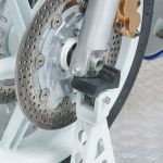 MotoGP Paddockstand voorwiel - BMW wit-9-thumb